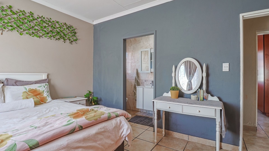 3 Bedroom Property for Sale in Waterkloof East North West